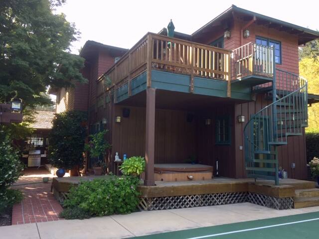 5 bed/3.5 bath Quiet home near Stanford gallery image 4