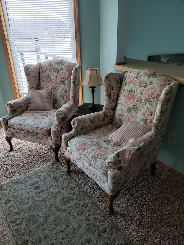 Sitting area in loft suite