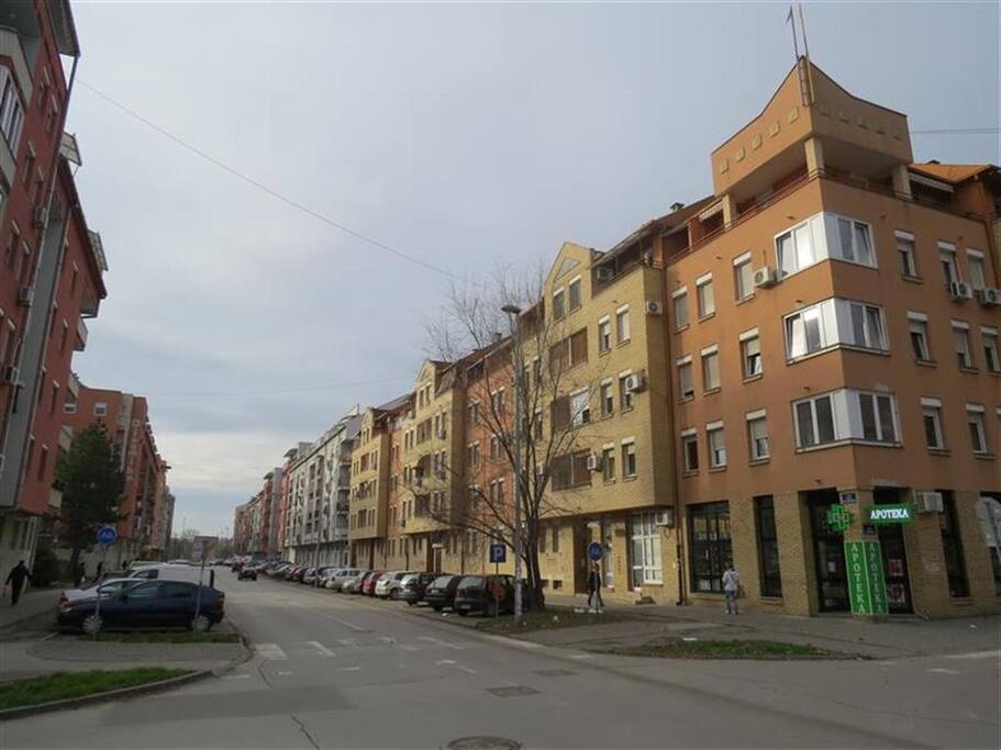 The building where Sunflower is - zgrada smeštaja