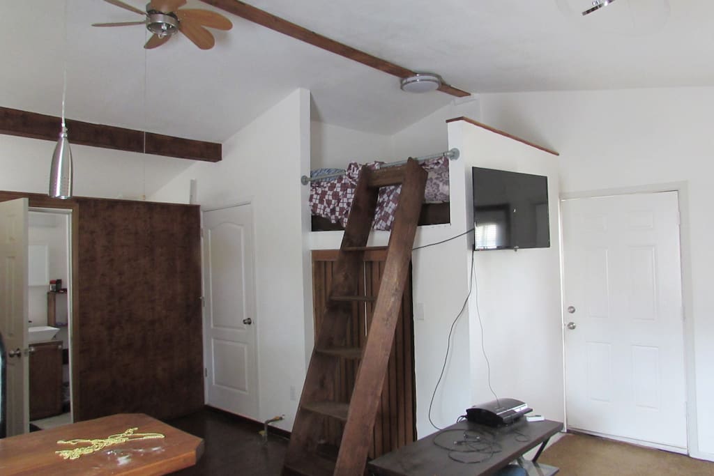 Loft bed, 42" flat screen expanded basic, walk in closet