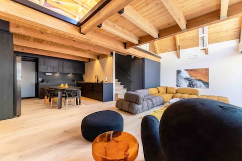Successful Airbnb property: Modern Beverly Hills Retreat | Designer Interiors in Beverly Crest