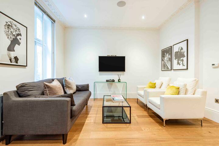 The 2 Connected Apartment in Covent Garden gallery image 5