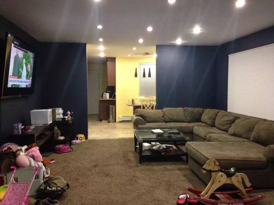 Living Room facing kitchen(couches being replaced)