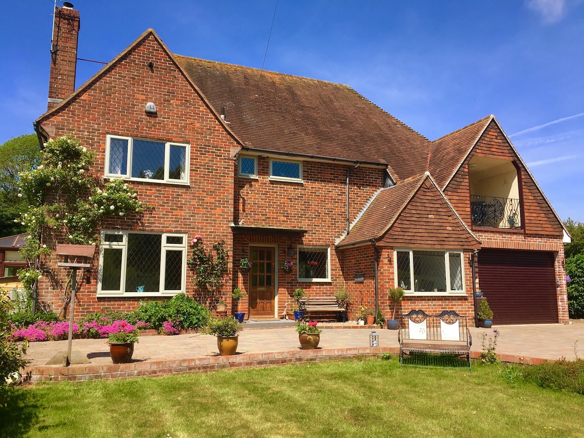 Meadowlands Cottages for Rent in Rowlands Castle, England, United