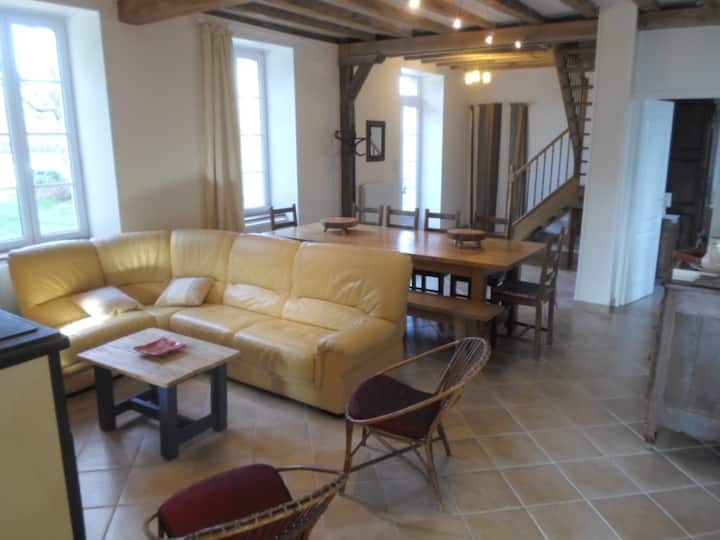 Gîte 3* Au Calme Entouré De Verdure - Nièvre