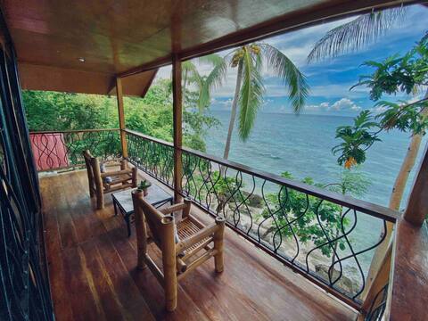 Beach house with serene ocean view!