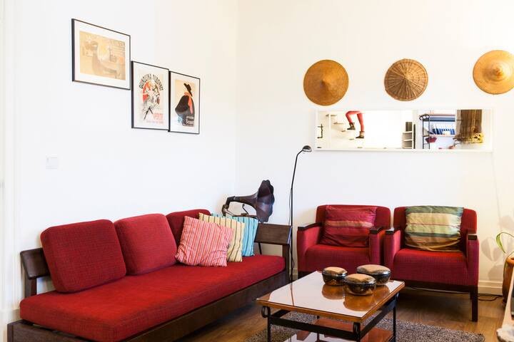 Terrace view to the Castle in Chiado gallery image 2