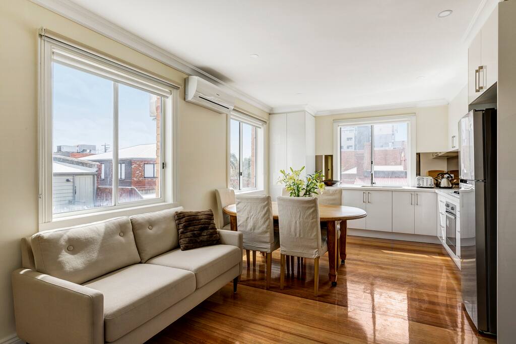 Living/Dining area
