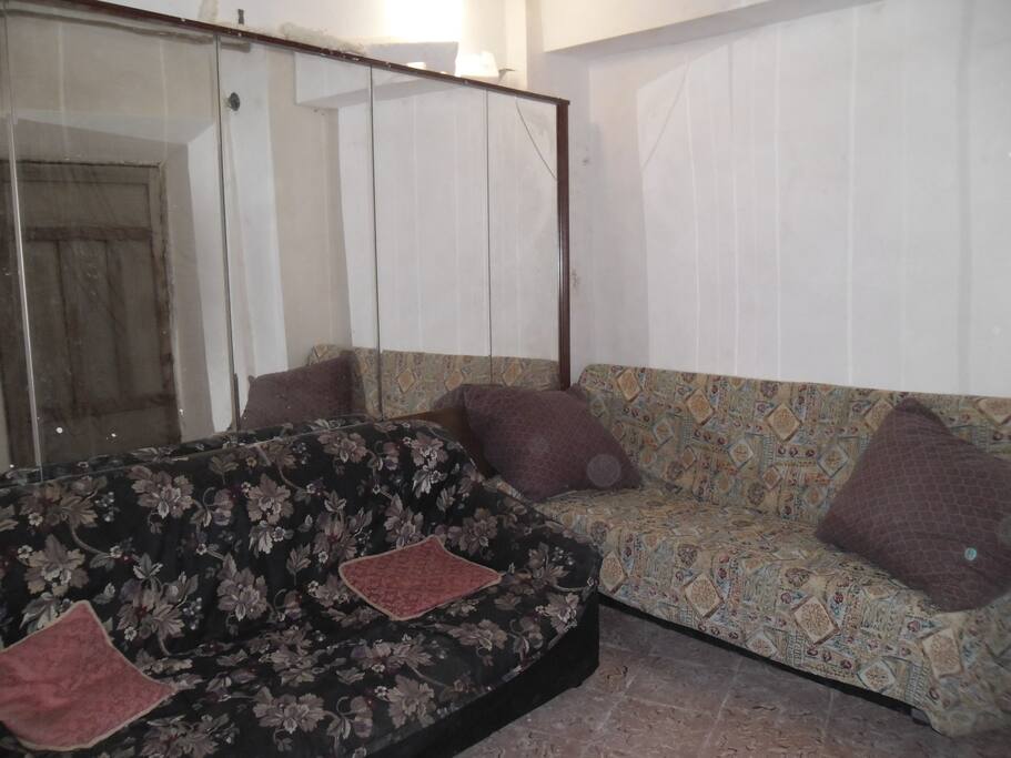 1st FLOOR LOUNGE