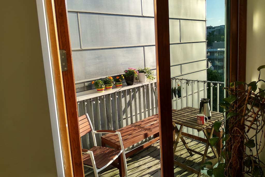 Balcony is facing west, with sun from about 16:00 until late in the evening. There is plenty of pillows available for added comfort.