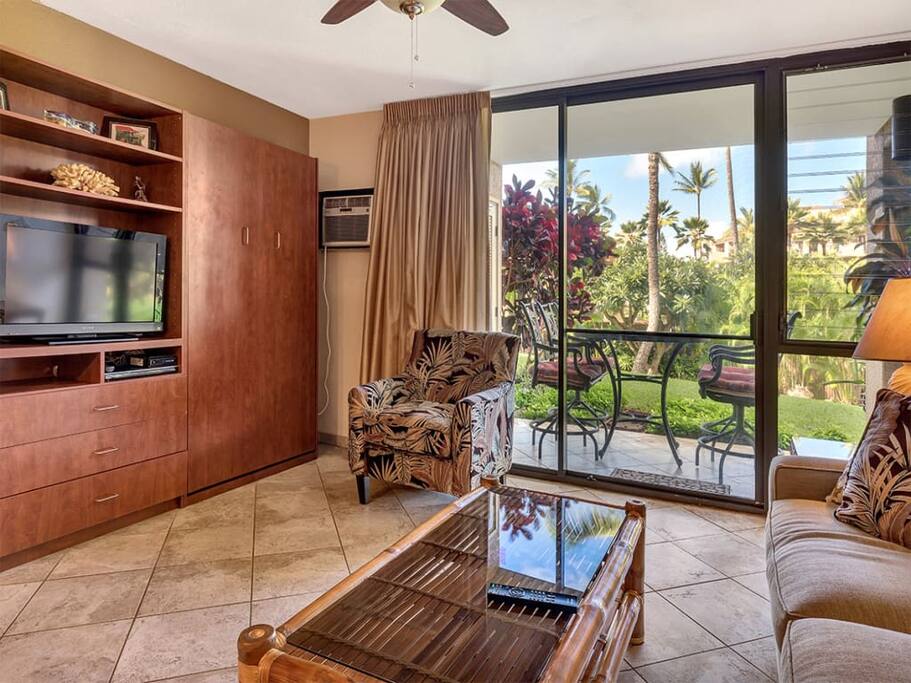 kamaole-1gv-6104-living-02.jpg