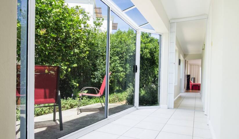 La Bianca Hout Bay gallery image 5