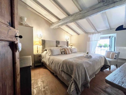 Cortona Shabby Chic House
(Independent & balcony)