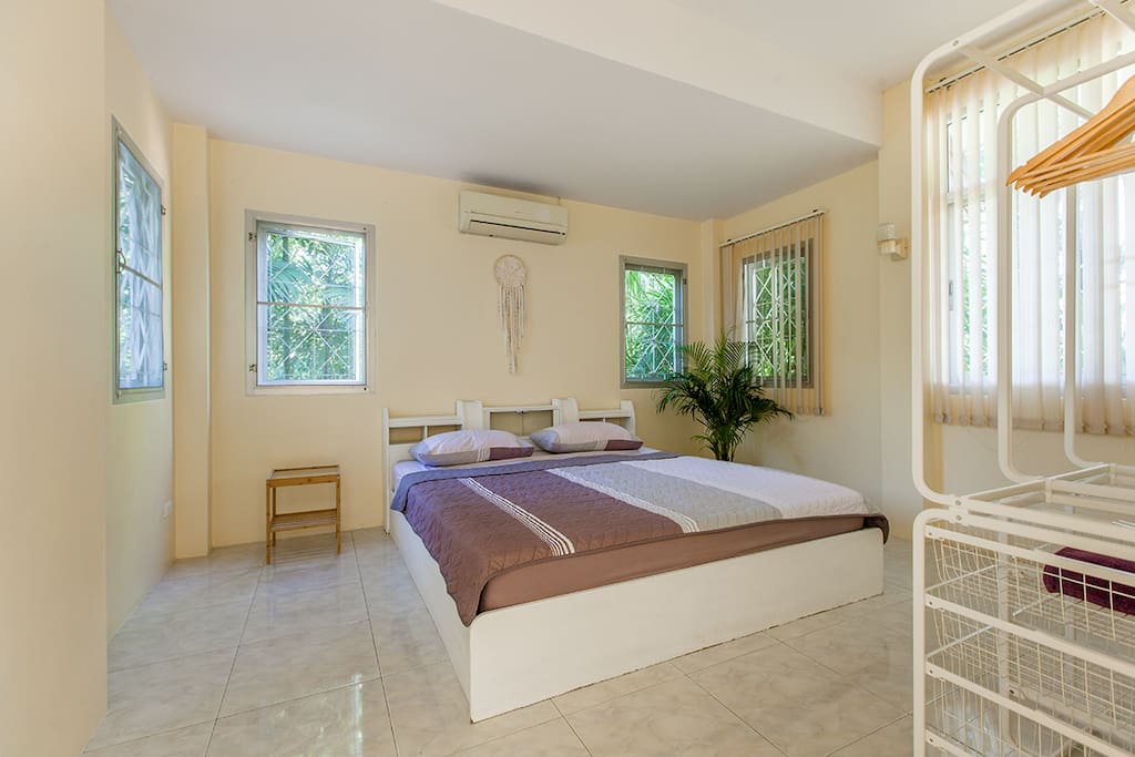 Спальня с кондиционером / Bedroom with aircon