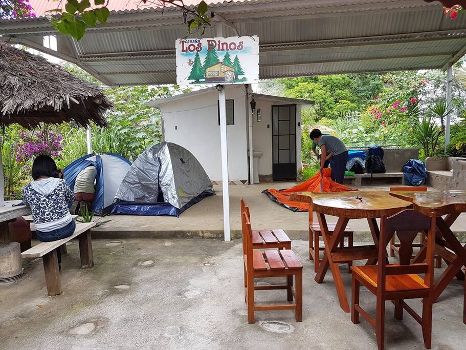 Espacio de carpas y patio