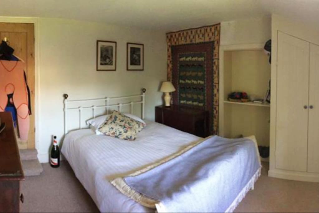 Double bed with cotton sheets