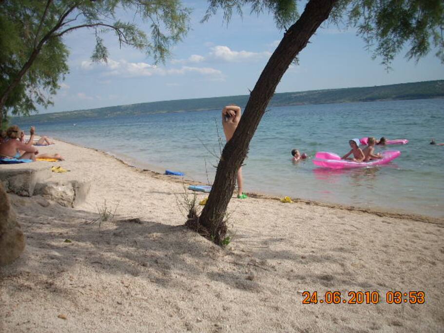 beach under house 70 m