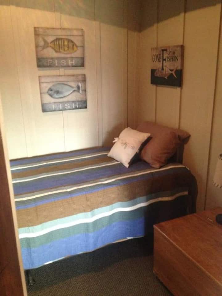 The Corn Crib Bed and Breakfast Bed and breakfasts for Rent in