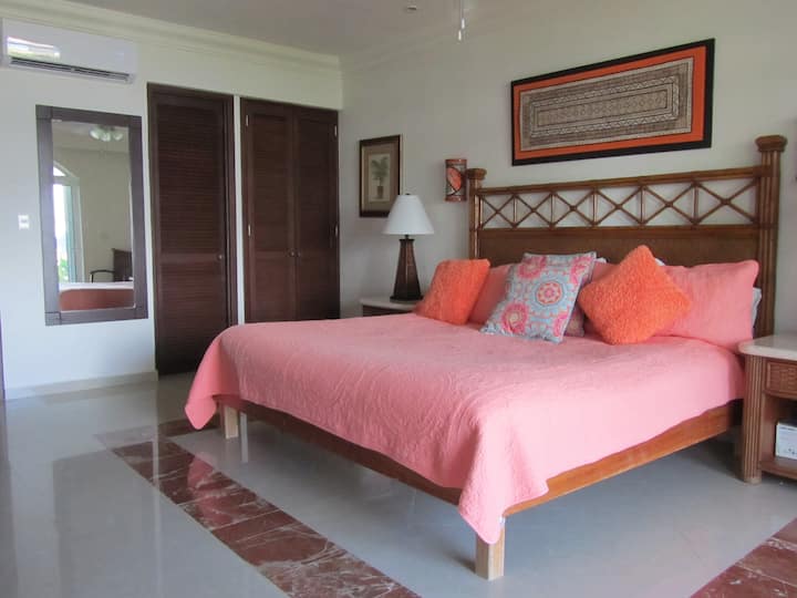 ห้องนอนใหญ่