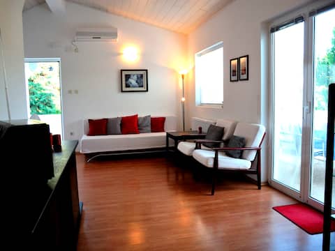 Top performing Airbnb: Apartment A2 Marija Pirovac Croatia in Općina Pirovac