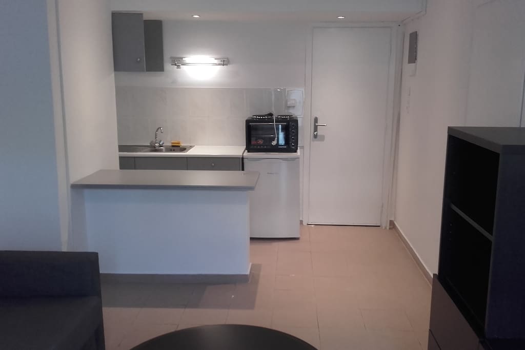 KITCHENETTE