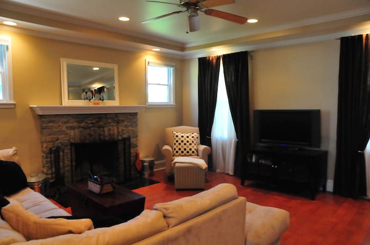 5 Minutes from Downtown Cincinnati