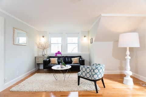 Spacious 2 bedrooms Apt -Roof deck NO Cleaning fee