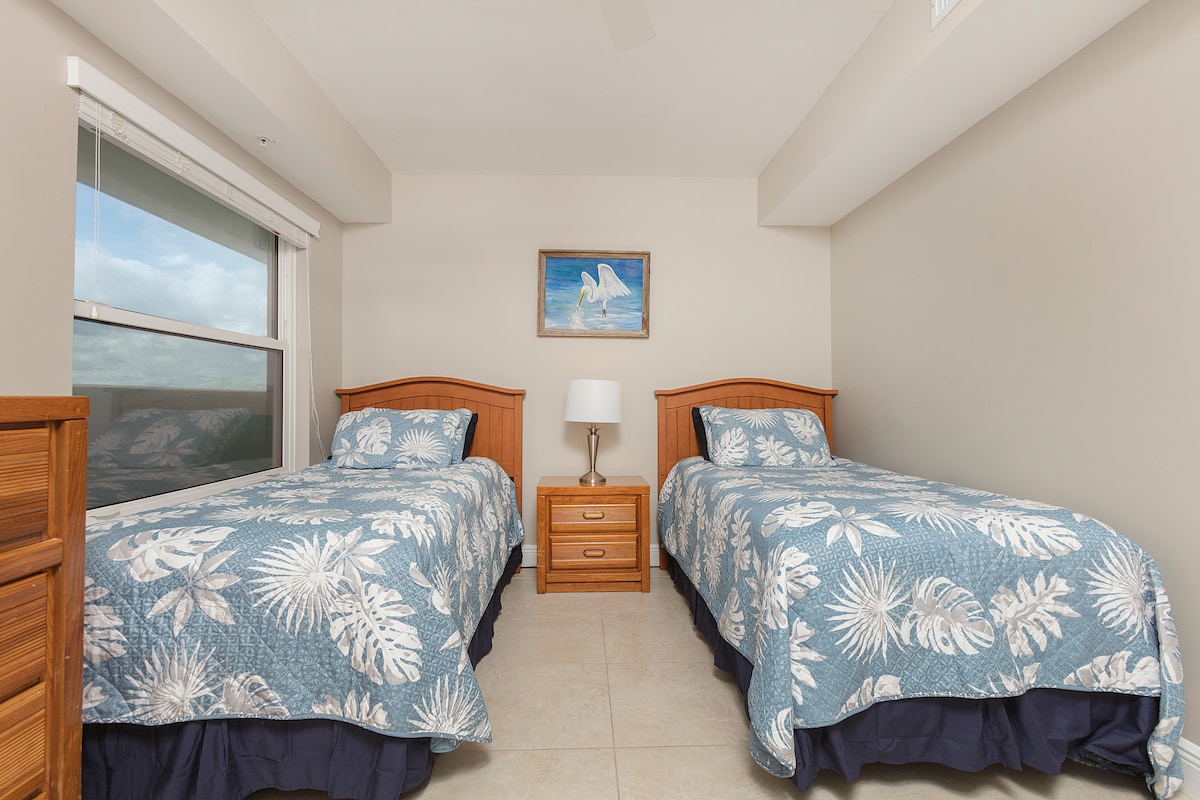 Breathtaking Direct Oceanfront Condo