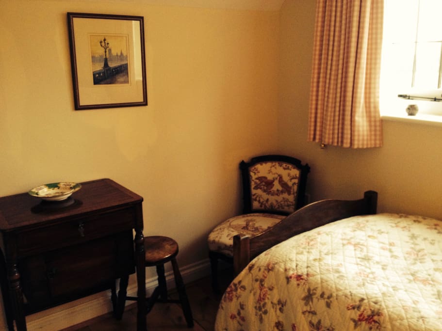 Single bedroom