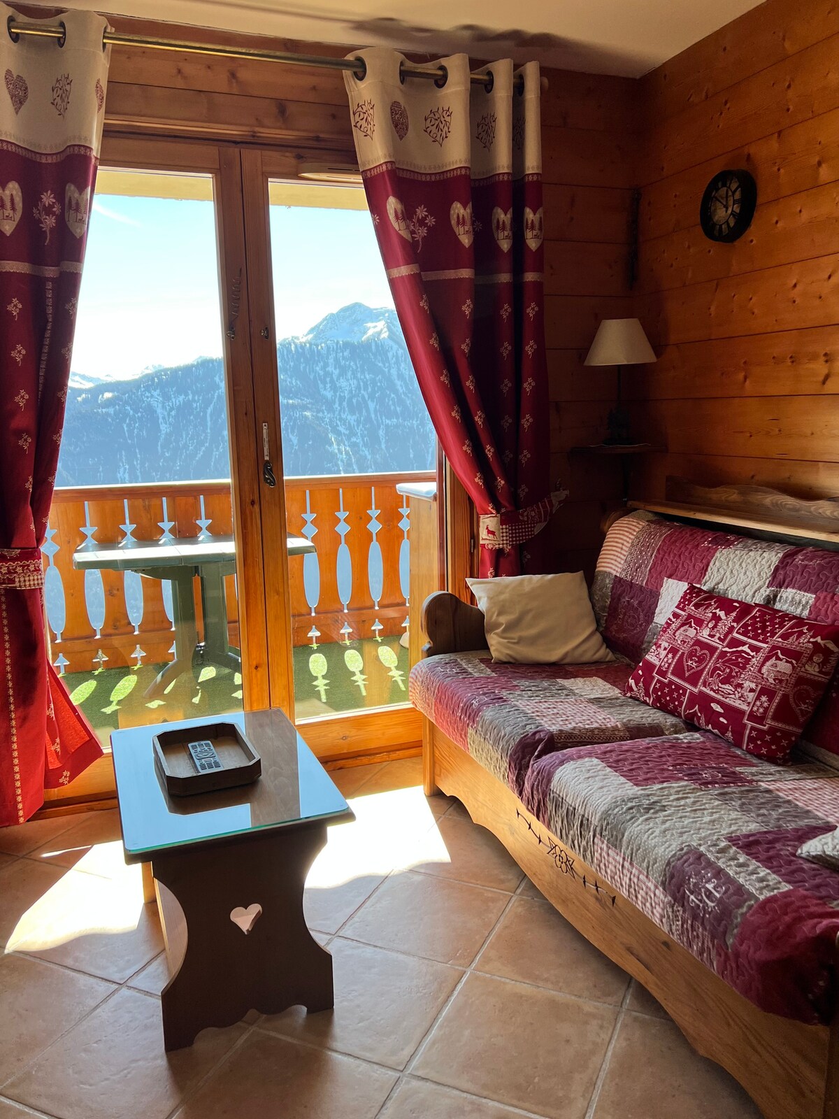 غرفة معيشة بسرير أريكة/ غرفة معيشة بسرير أريكة 