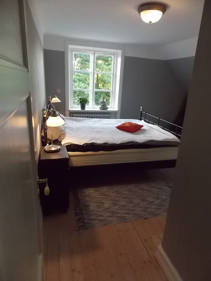 ห้อง 25 เตียงคู่ 1 เตียงพื้นที่สำหรับเตียงเดี่ยวพิเศษ