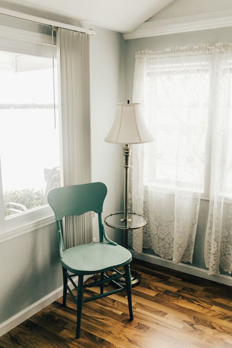 Great natural light and sunrise views