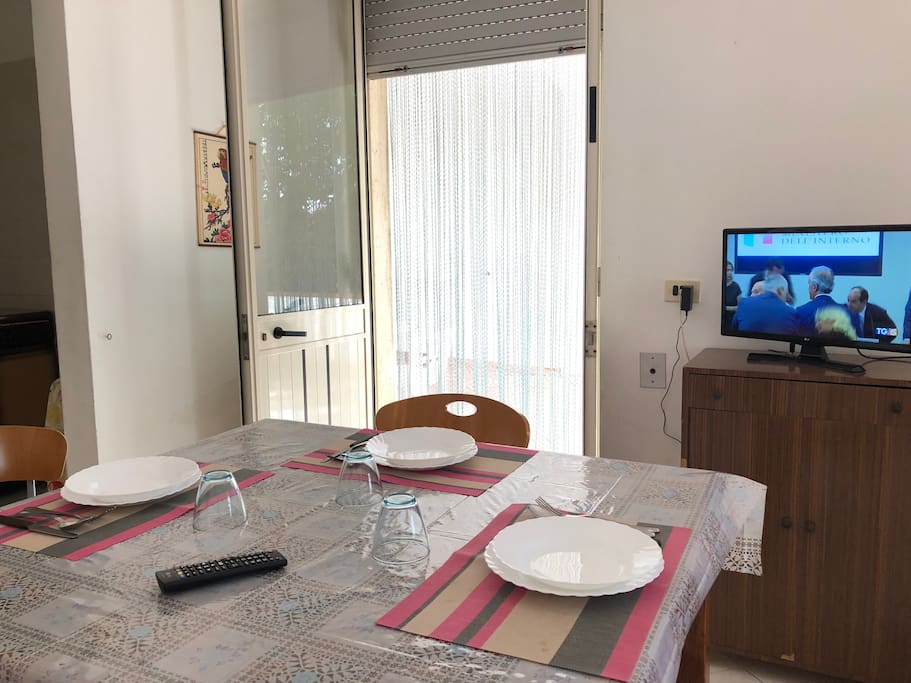 cucina e zona pranzo