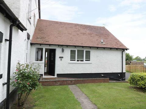 Top Airbnb: Peaceful home from home. Beautifully finished in North Warwickshire