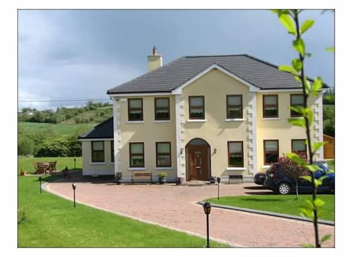 ROOM 1 / Beautiful B&B in Carrick-on-Shannon