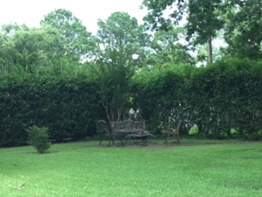 Lots of quiet green space within minutes of LSU-S and Willis Knighton Hospital