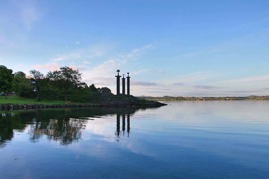 Nearby tourist attraction - Three Swords