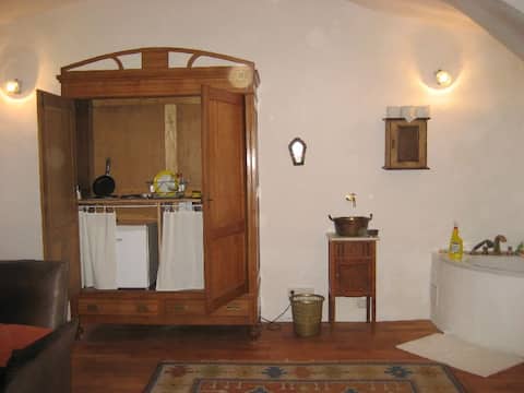 Top Airbnb: Central city apartment with garden in Regensburg