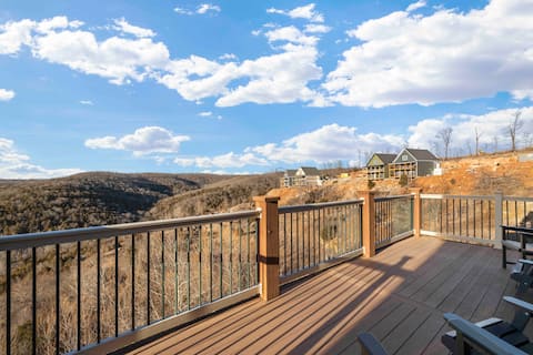 Panoramic Penthouse at SDC