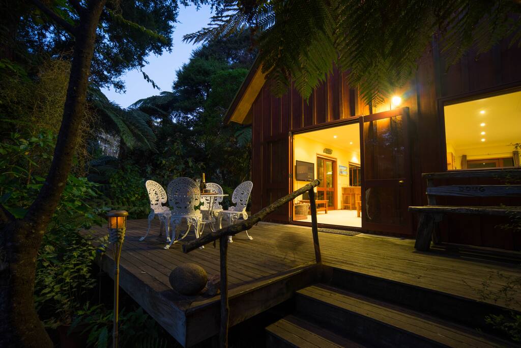 The wrap around veranda is a great place to observe native birds, enjoy breakfast, a glass of wine or a meal.