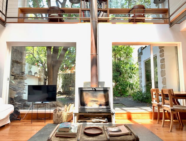 Amazing Mezzanine House with Garden – City Centre gallery image 2