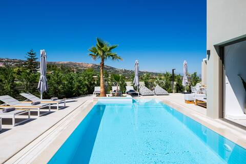 Vasilios Villa, luxury escape