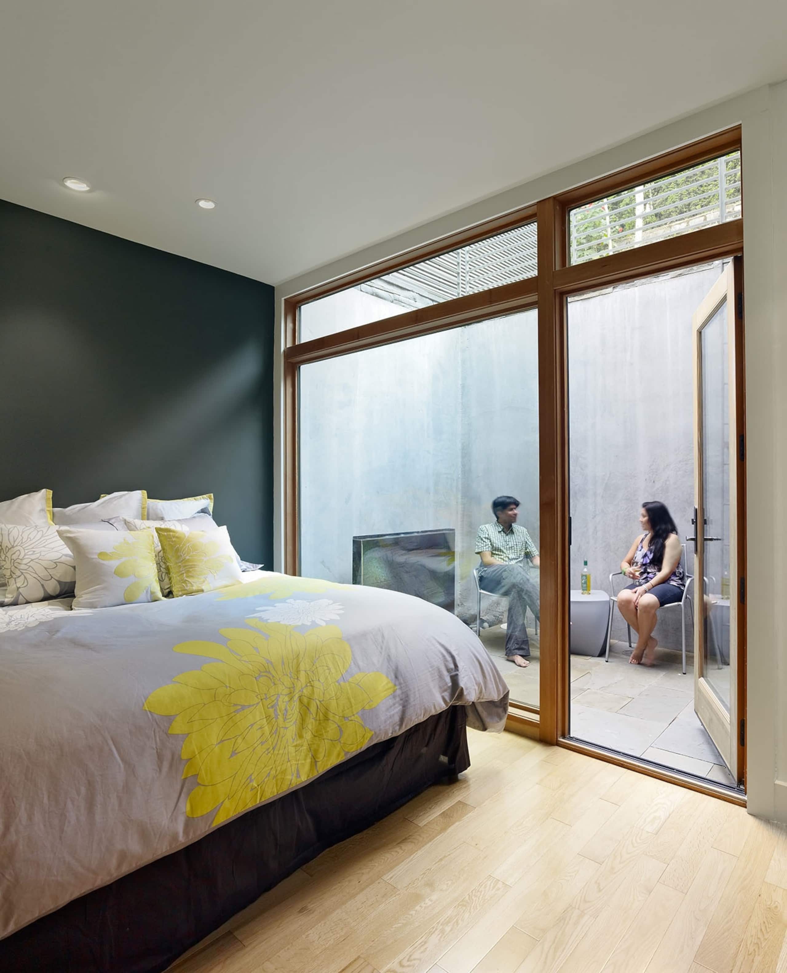 Home in San Francisco · ★4.93 · 3 bedrooms · 3 beds · 2.5 baths - Image 7