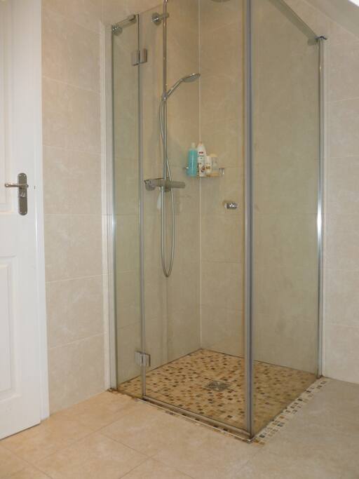 Walk in shower