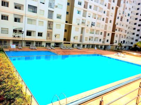 Stunning Apartment, Sunny, Wifi Pool View