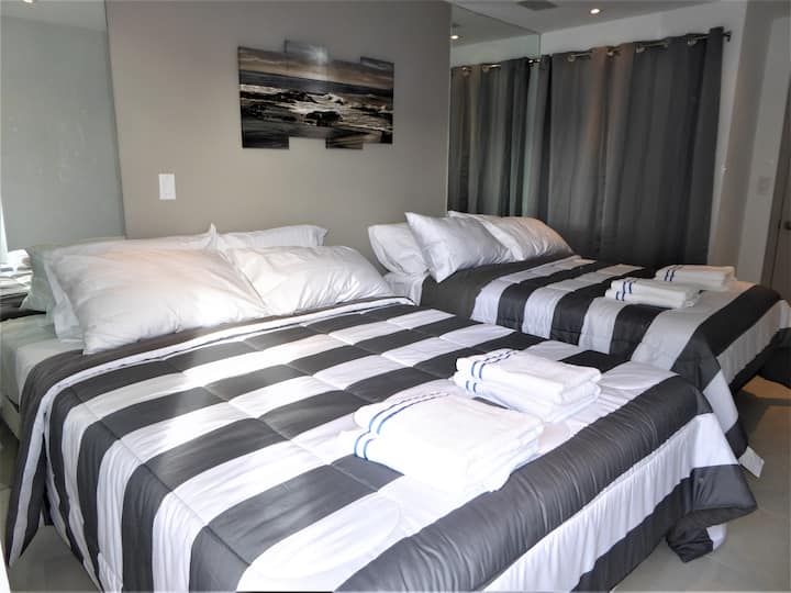 Bedroom N°4: two comfortable beds, direct access to the terrace