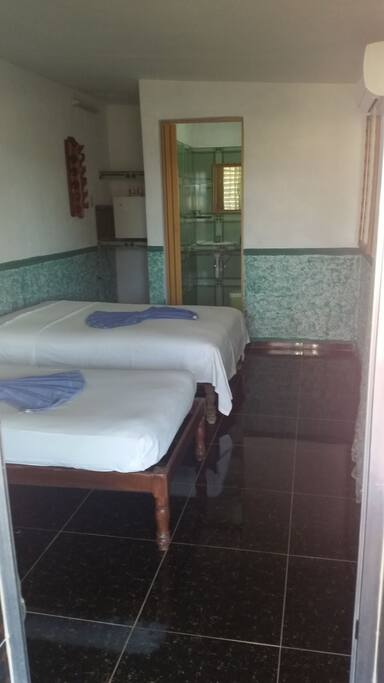 Habitación 1 donde te ofrecemos seguridad y confort.