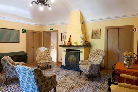 Dwelling in an old Villa from the 1700s - Quadruple Room