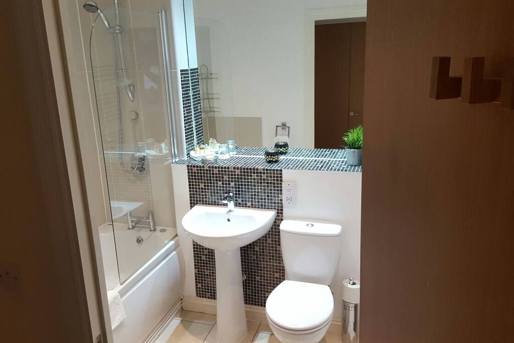 Main Bathroom