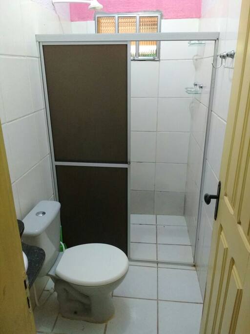 Banheiro compartilhado -
Shared bathroom